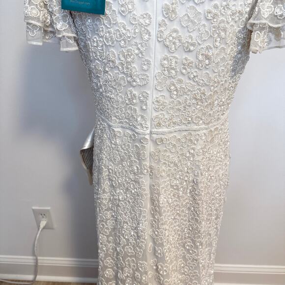 Mac Duggal High Neck Beaded Flutter Cap Sleeve Gown In White 10748 Size 10 New - Picture 10 of 13